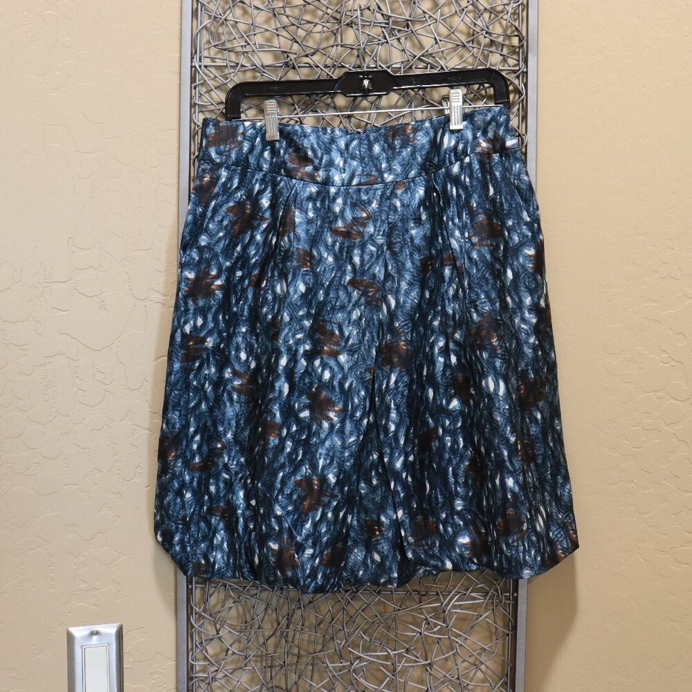Banana Republic bubble skirt 100 % Silk